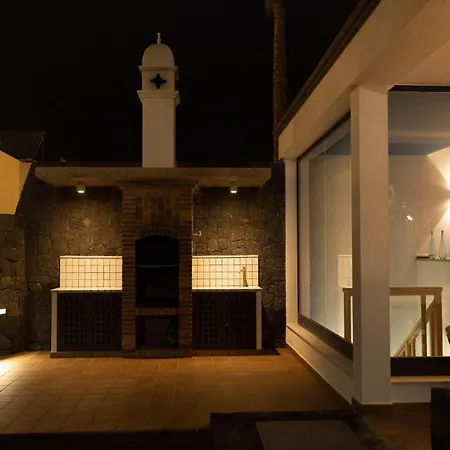 In Marina Rubicon With Pool Holiday home