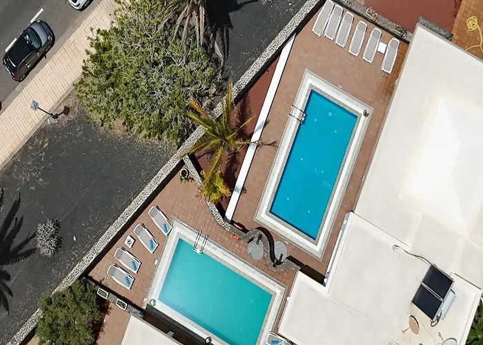 In Marina Rubicon With Pool Holiday home